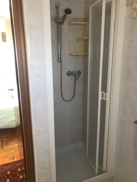 Hotel Carillon Lavena Ponte Tresa Ngoại thất bức ảnh
